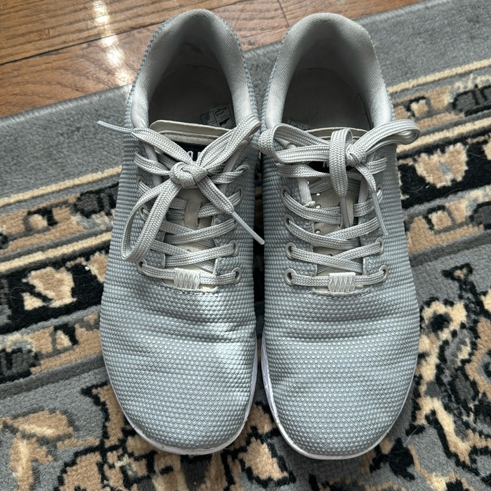 Women’s 8.5 NoBull Trainers